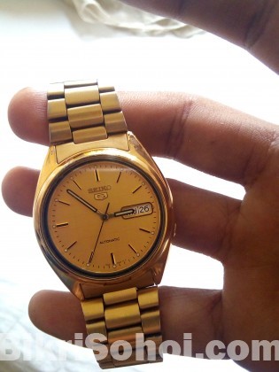 SEIKO 5 gold